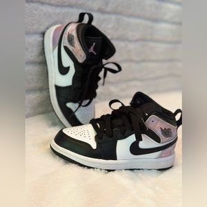 Jordan AJ 1 mids size 11c